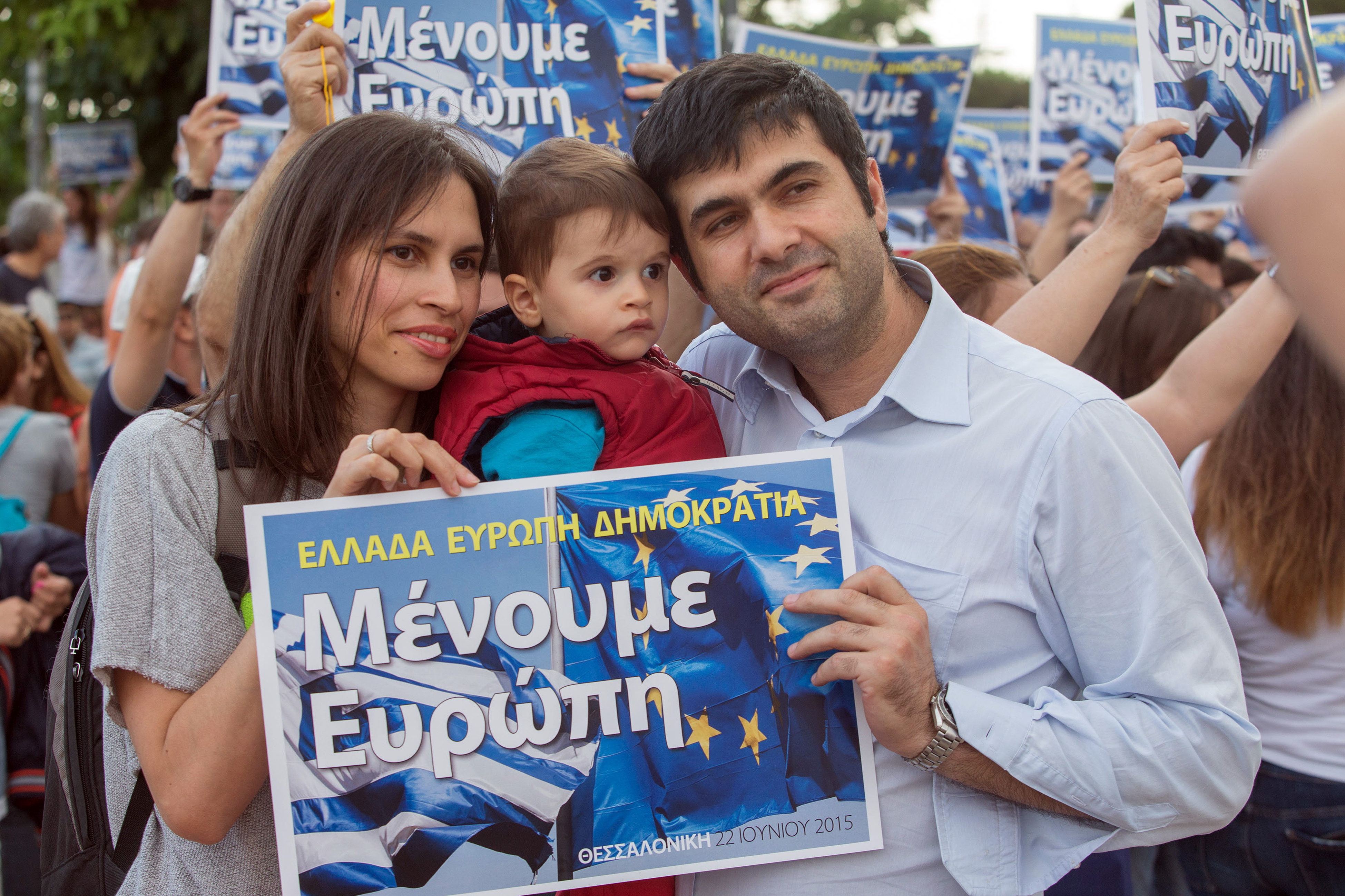 Διακήρυξη 30  Ελλήνων οικονομολόγων υπέρ του «Ναι» στο ευρώ
