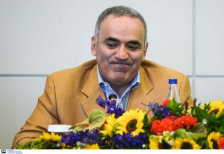Κασπάροφ: Η ελληνική δημοκρατία δεν έχει σχέση με τη δικτατορία  Πούτιν