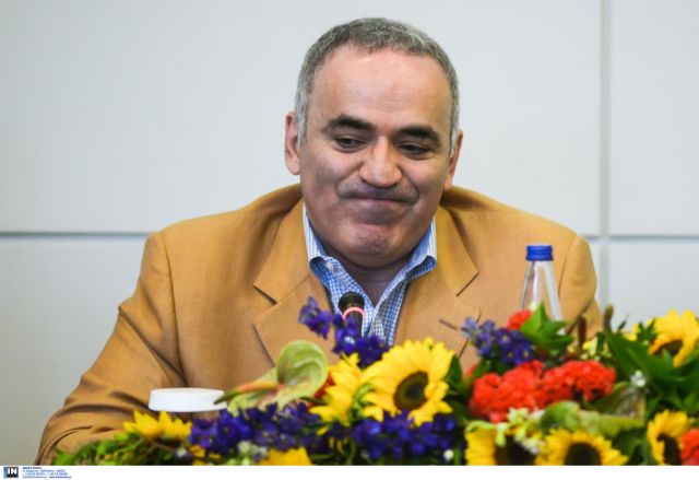 Κασπάροφ: Η ελληνική δημοκρατία δεν έχει σχέση με τη δικτατορία  Πούτιν