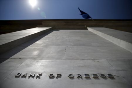 Αρνητική κατά 2,1% η πιστωτική επέκταση το Μάιο