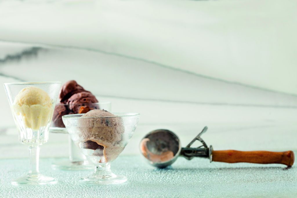 Παγωτό κανέλα, σοκολάτα, μάνγκο