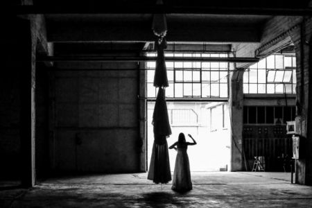 Πρόβα νυφικού στο Φεστιβάλ