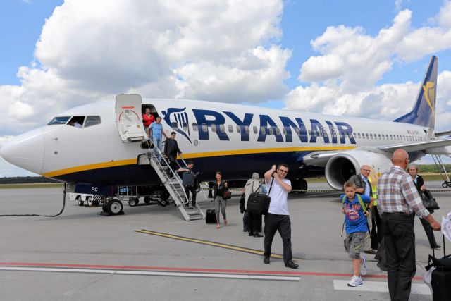 Η Ryanair ρίχνει γέφυρες στη Fraport