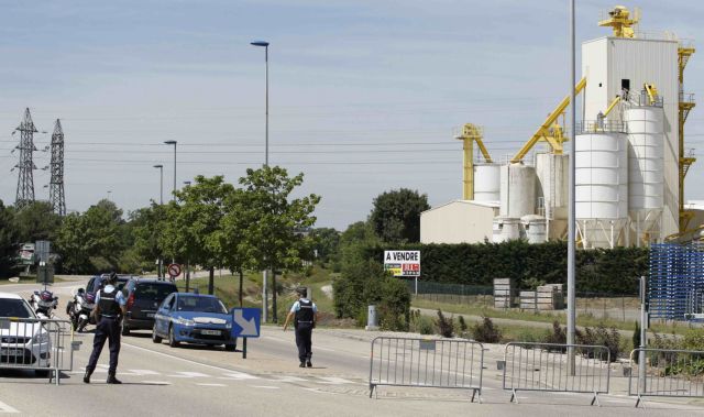 Γαλλία: Τζιχαντιστής επιτέθηκε σε εργοστάσιο – Ενας νεκρός, αρκετοί τραυματίες