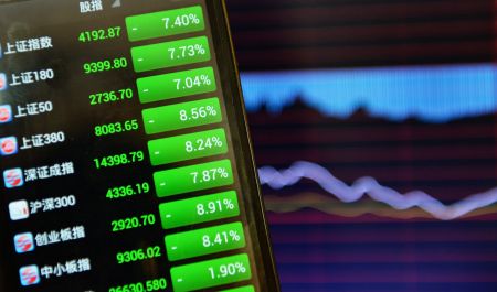 Στα ύψη οι παγκόσμιες αγορές