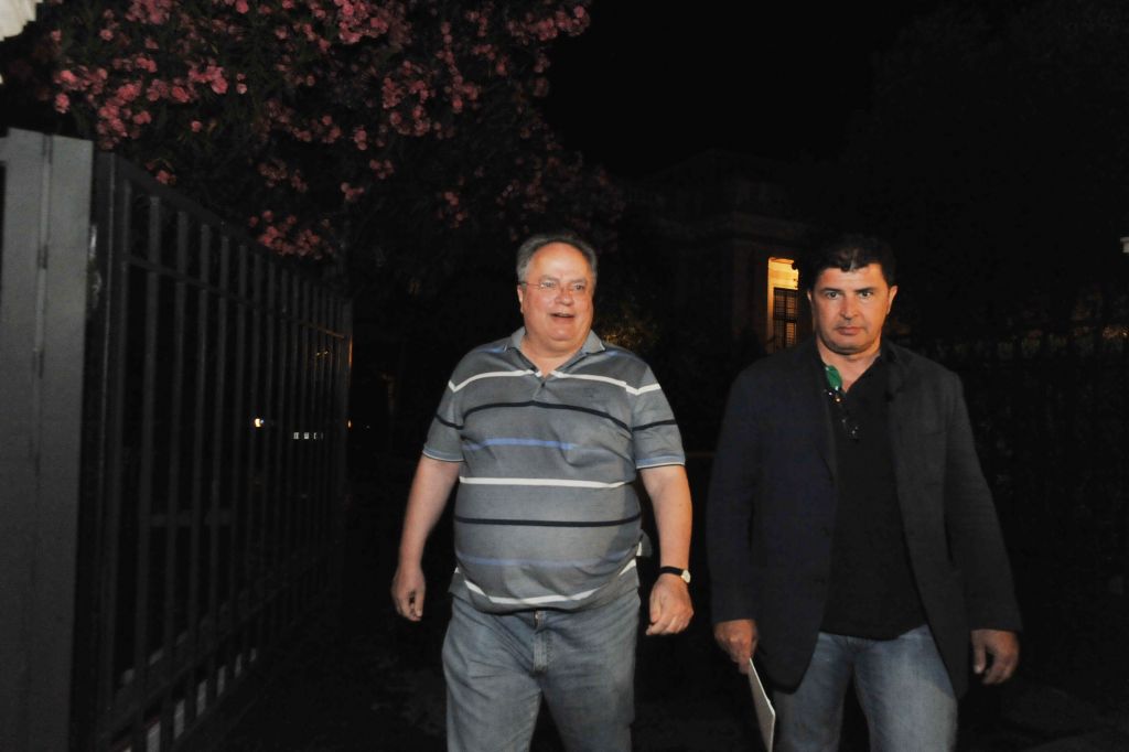 Κοτζιάς: «Όχι Grexit ή υποταγή»