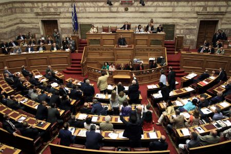 Ραγδαίες εξελίξεις – Σε επιφυλακή το πολιτικό σύστημα