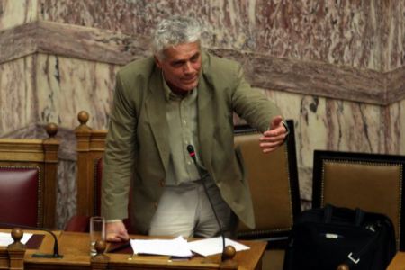 Τσιρώνης: Η Ελλάδα θα μείνει στο ευρώ, δεν κινδυνεύουν τα ΕΣΠΑ