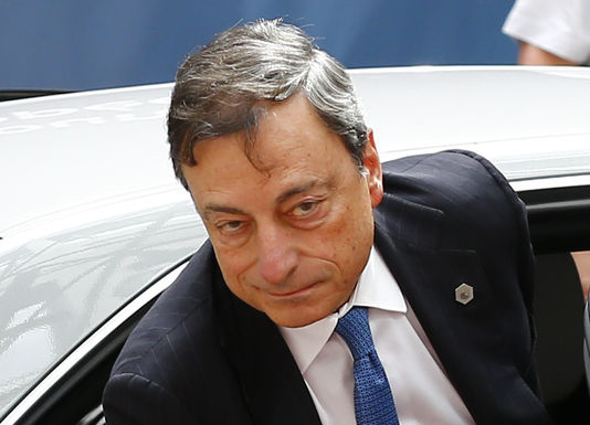 Le Monde: Είναι η ΕΚΤ πυροσβέστης ή πυρομανής;