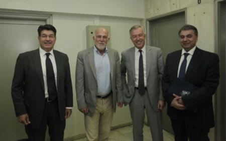 Παραγωγικοί φορείς: Εκκληση για παραμονή της χώρας στο ευρώ