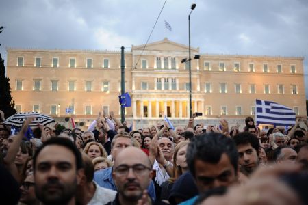 Συγκέντρωση της πρωτοβουλίας «Μένουμε Ευρώπη» στο Σύνταγμα