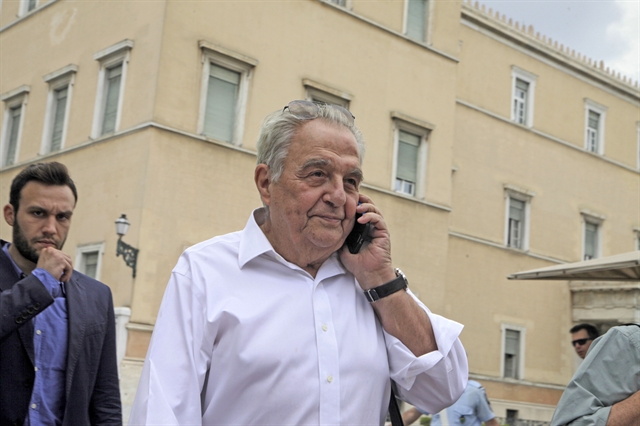 Η σφυρίδα των υπουργών και των τραπεζιτών