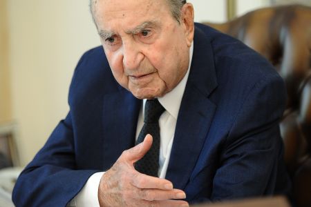 Με τιμές εν ενεργεία πρωθυπουργού η κηδεία Μητσοτάκη