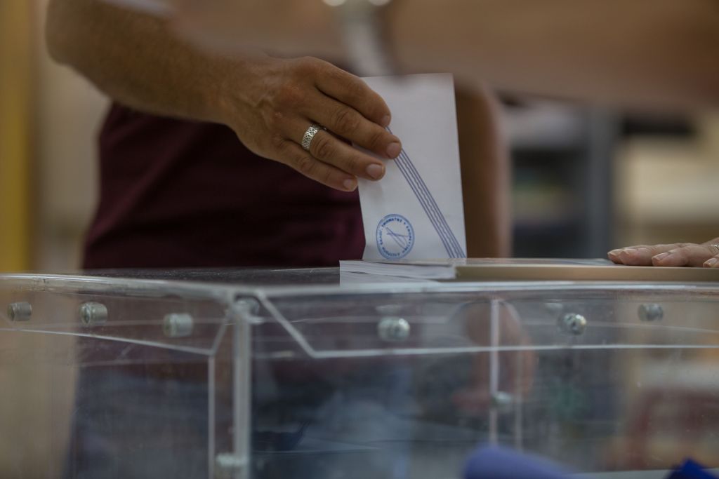 Νέο κόμμα με νέα πρόσωπα θέλει η πλειοψηφία για την Κεντροαριστερά