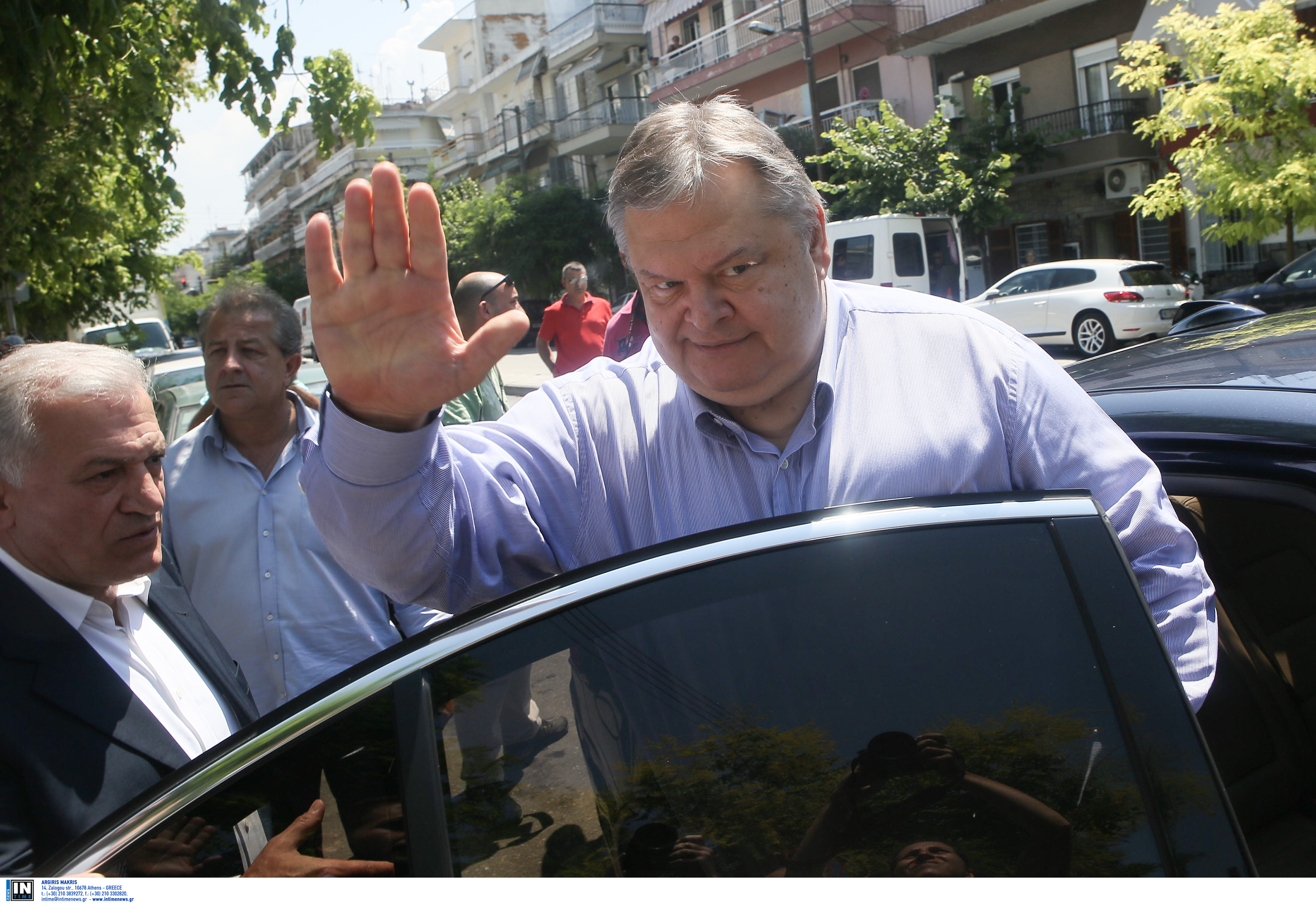 Βενιζέλος: «Ο κ. Τσίπρας δεν έχει εντολή εξόδου από το ευρώ»