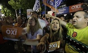 Guardian: Λιγότερο μαστίγιο και περισσότερο καρότο στην Ελλάδα