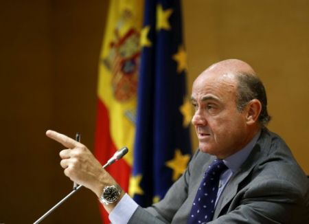 Λούις ντε Γκίντος: «Θέλουμε την Ελλάδα στο ευρώ»