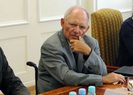 Σόιμπλε: «Δύσκολα τα πράγματα και για τον διάδοχο του Βαρουφάκη»