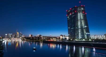 Κατά 80 εκατ. ευρώ μειώθηκε η χρηματοδότηση των τραπεζών από τον ELA