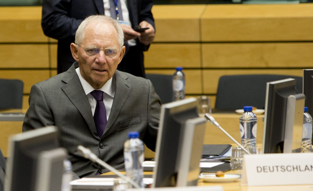 Βερολίνο: Ο Σόιμπλε δεν βάζει βέτο στην κατάργηση της ελληνικής συνδρομής στα έργα της ΕΕ