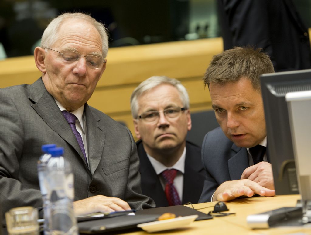 FAZ: Πενταετή έξοδο από το ευρώ προτείνει ο Σόιμπλε