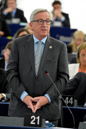 Αναβάθμιση του ρόλου της ΕΕ στο Κυπριακό ανακοίνωσε ο Γιούνκερ