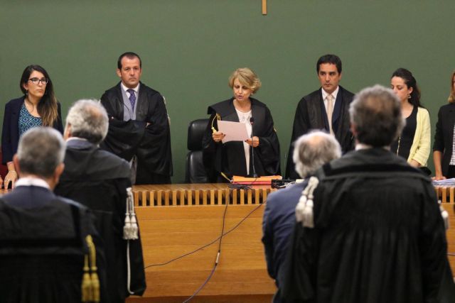 Καταδικάστηκε ο Μπερλουσκόνι για τη δωροδοκία γερουσιαστή