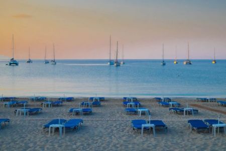 486 Γαλάζιες Σημαίες θα κυματίζουν στις ελληνικές ακτές