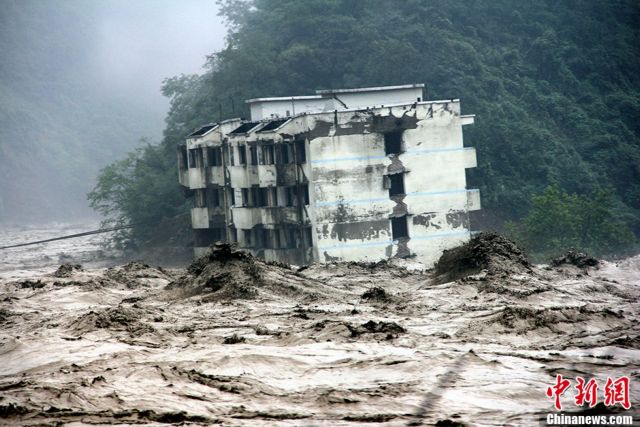 Σαρωτικές πλημμύρες στην Κίνα «προκλήθηκαν από το νέφος»