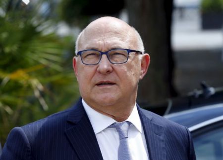 Με κάταγμα στο χέρι νοσηλεύεται ο γάλλος υπουργός Οικονομικών