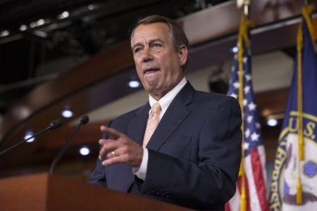 Βουλή των Αντιπροσώπων προς Κλίντον: «Παραδώστε τον server με τα emails σας»