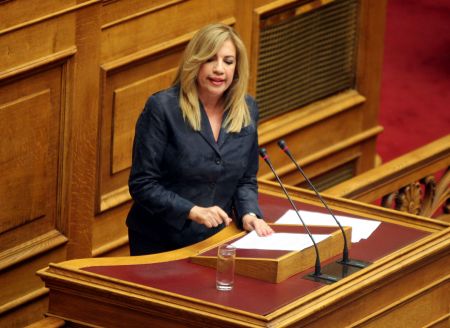 Φώφη Γεννηματά: «Ο πρωθυπουργός να ξεκαθαρίσει άμεσα τι θα κάνει»