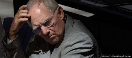 Deutsche Welle: Tα βλέμματα στραμμένα στον Β. Σόιμπλε