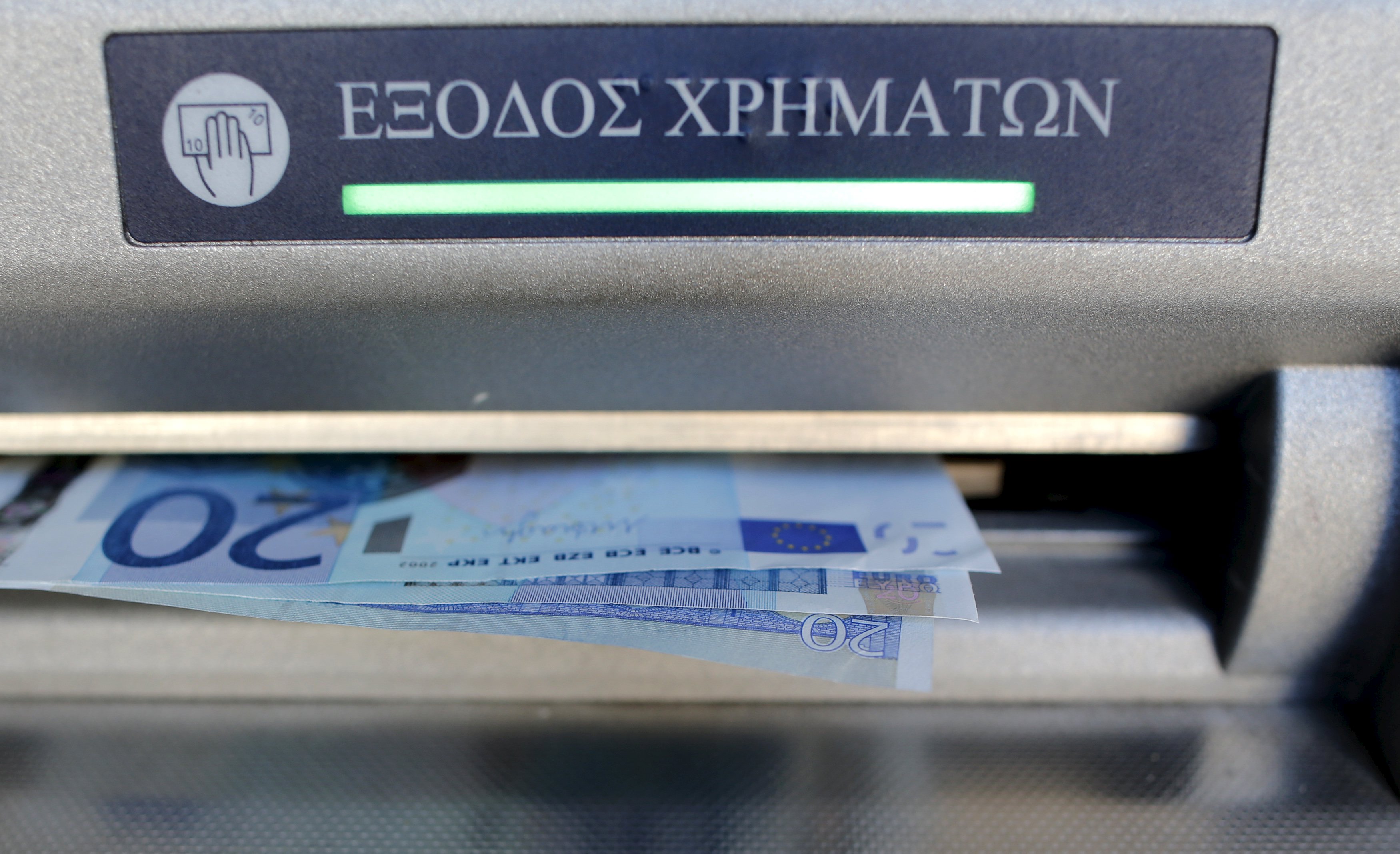 Capital controls rollback, cash withdrawals of up to 2,300 euros monthly