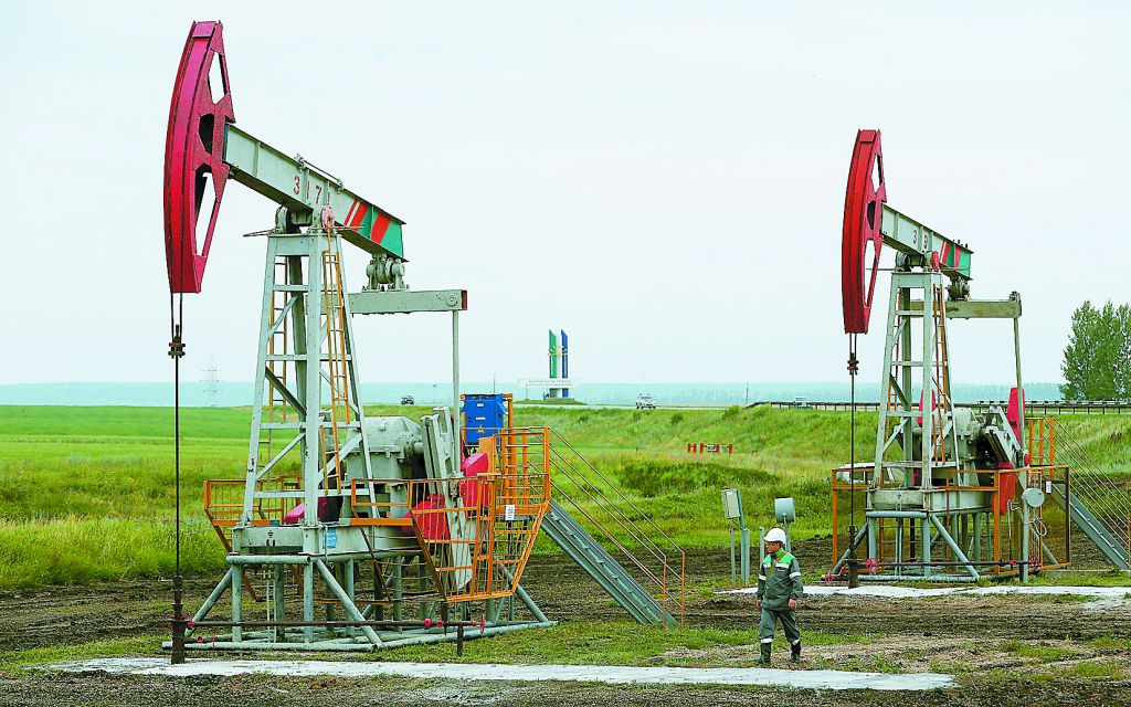 Βλέπουν στα 10 δολάρια τον «πάτο του βαρελιού» στο πετρέλαιο