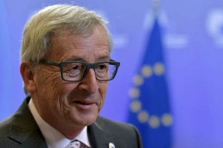 Juncker to meet Pavlopoulos and Tsipras in Athens on Tuesday