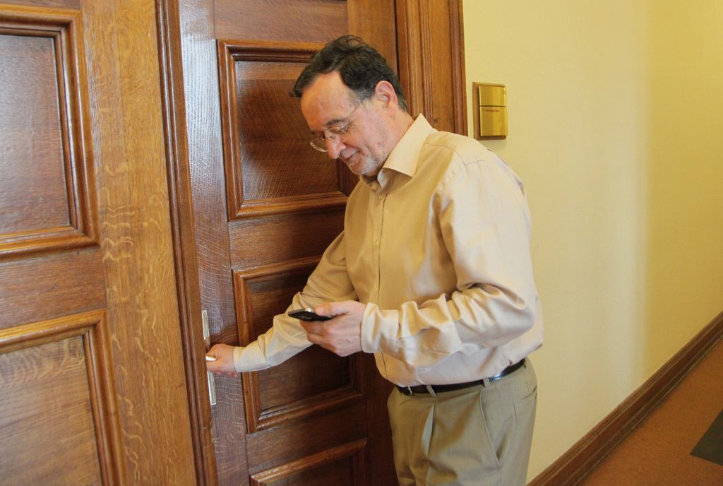 Λαφαζάνης σε Τσίπρα: Απόσυρε έστω και στο «και πέντε» την συμφωνία