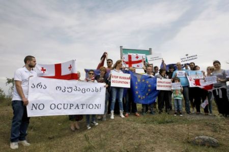 Στις συμφωνίες της Γεωργίας με ΝΑΤΟ – Ε.Ε. αντιτίθενται το Κρεμλίνο