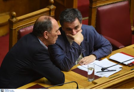 Ξαφνικά απόγευμα Τρίτης διαπραγματεύσεις της κυβέρνησης με τα τεχνικά κλιμάκια στο Χίλτον