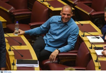 Βαρουφάκης: Το πρόγραμμα θα αποτύχει