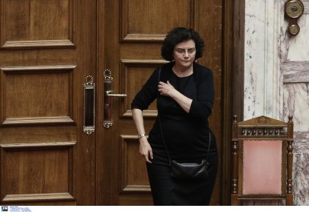 Την παρέμβαση της Δικαιοσύνης ζητά η Νάντια Βαλαβάνη