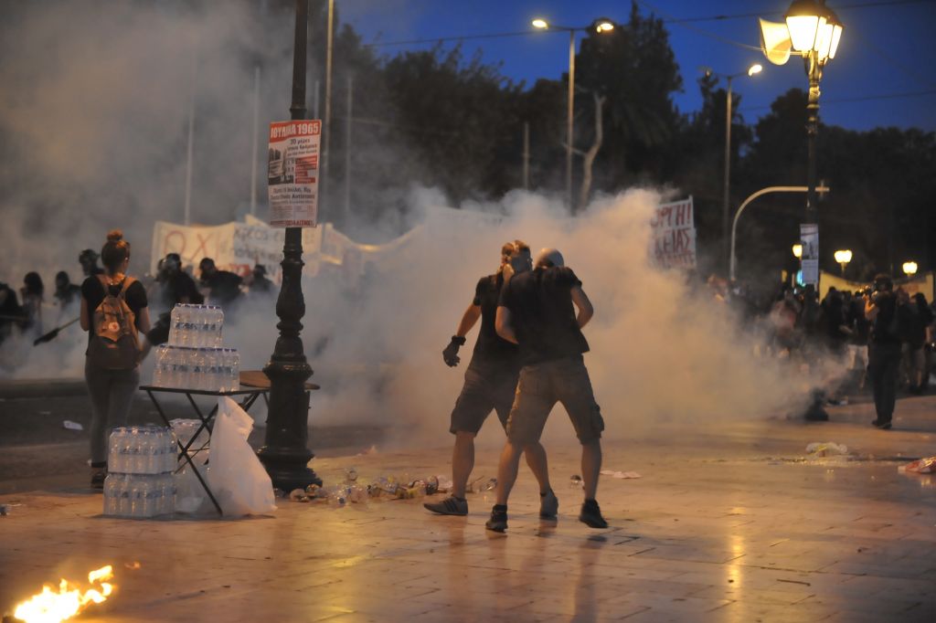 Στον εισαγγελέα 26 άτομα για τα επεισόδια στο Σύνταγμα