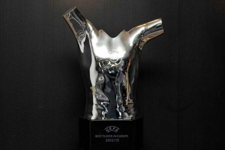 Οι 10 υποψήφιοι για τον τίτλο του κορυφαίου παίκτη 2014/15