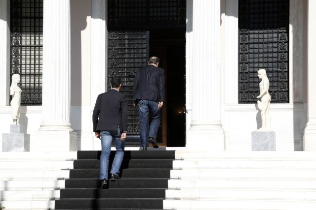 Bankers to meet with Prime Minister Tsipras at 10am on Wednesday