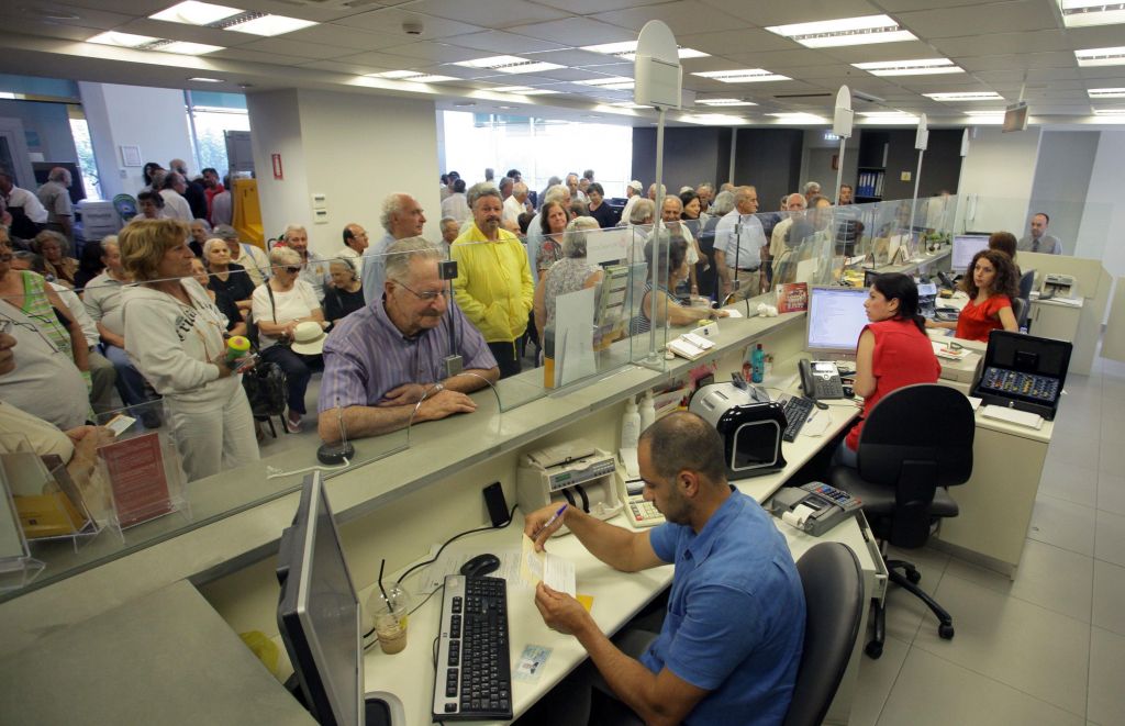 Uncertainty whether banks can open next week with capital controls in place