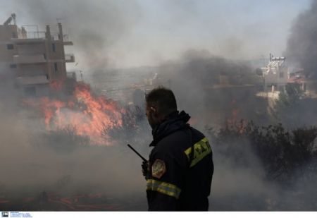 Ανησυχία στην Καισαριανή για τις πυρκαγιές
