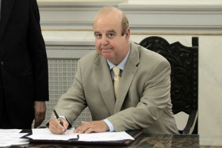 Κατακόρυφη πτώση βάσεων σε περιζήτητες σχολές – Όλοι οι πίνακες