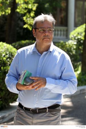 Ενοποίηση μισθού και επιδομάτων επιδιώκει η κυβέρνηση