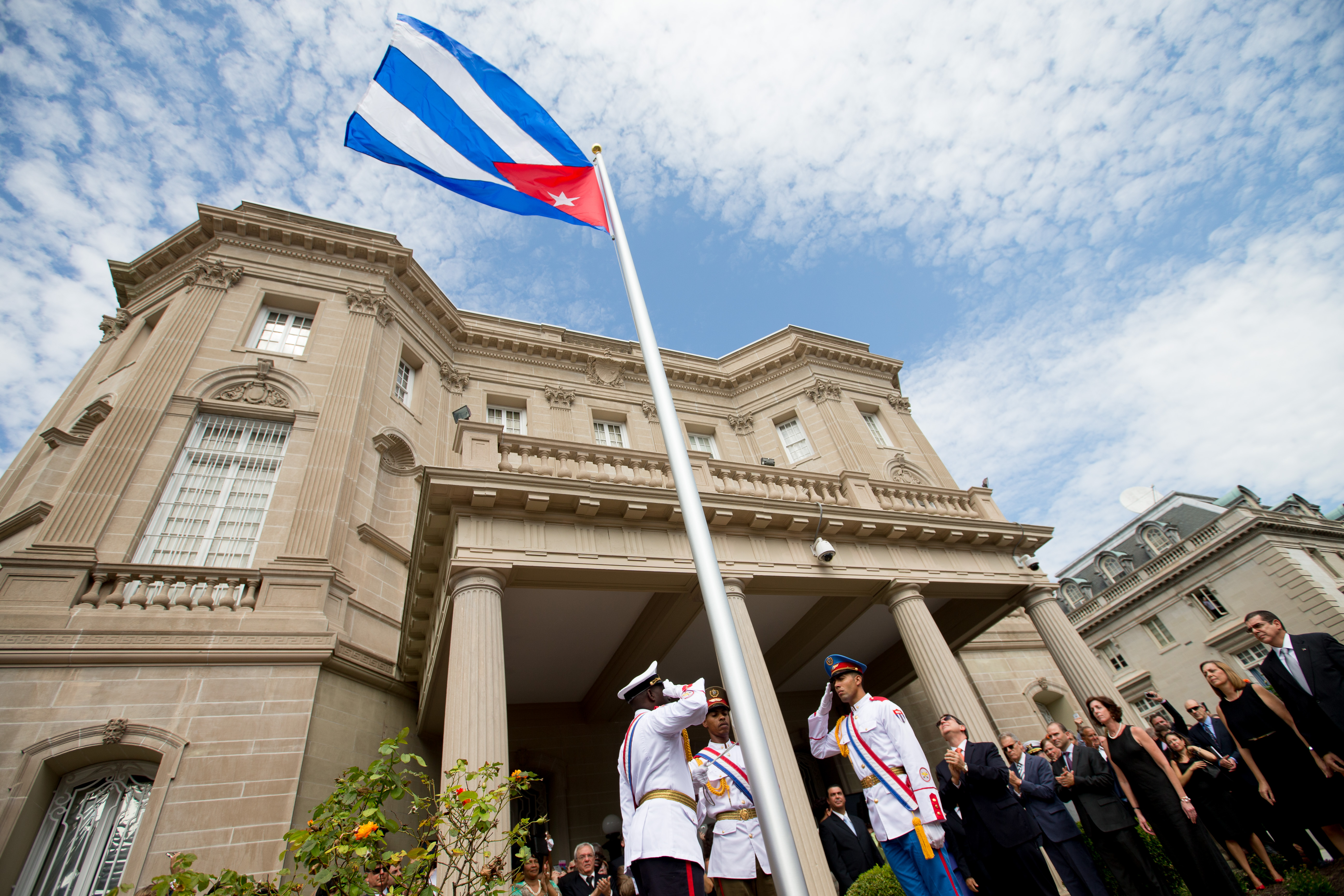 O πρέσβης της Κούβας στις ΗΠΑ επέδωσε τα διαπιστευτήριά του