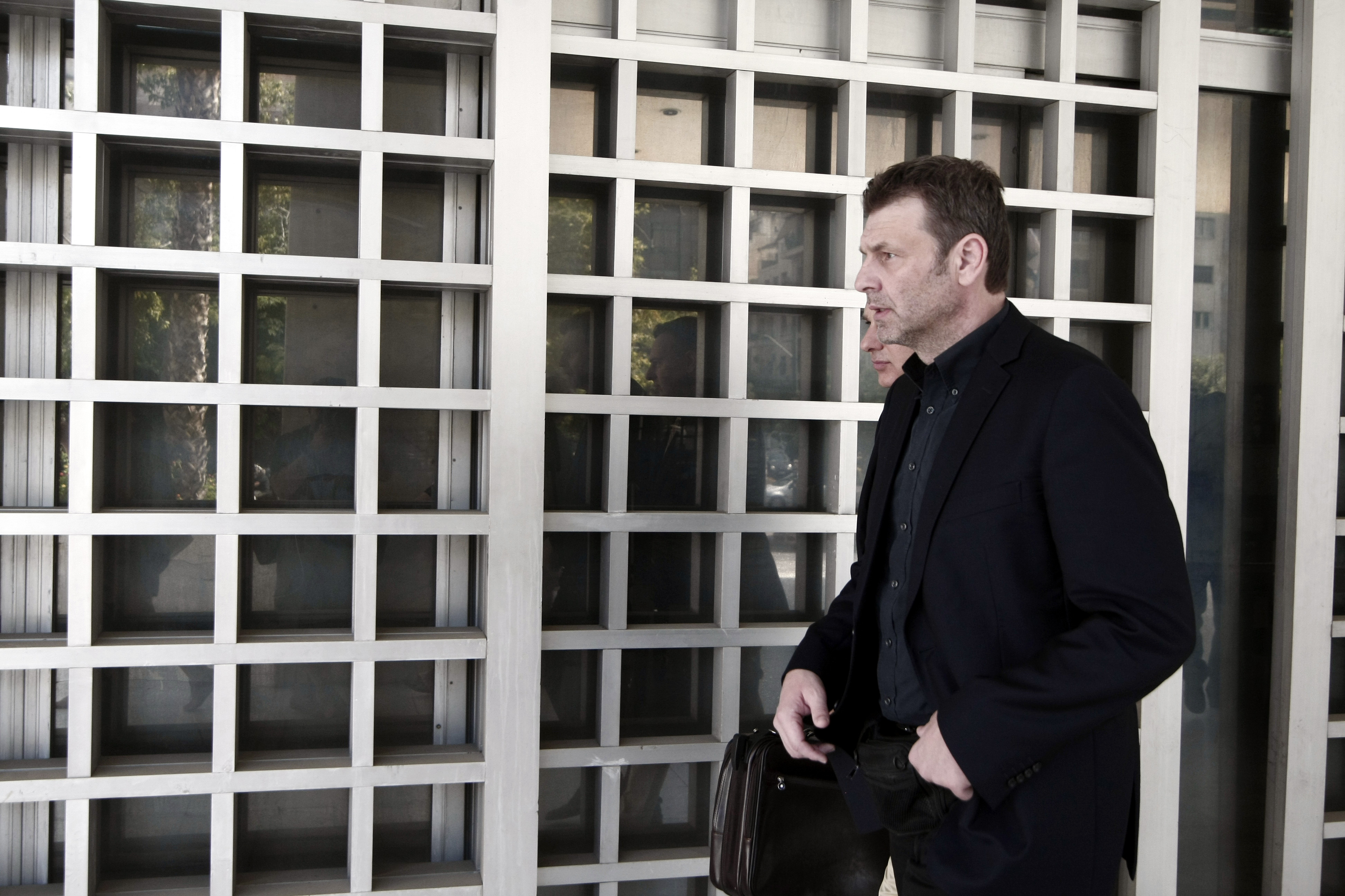 Μήνυση υπέβαλε ο Απόστολος Γκλέτσος κατά του Βαρουφάκη